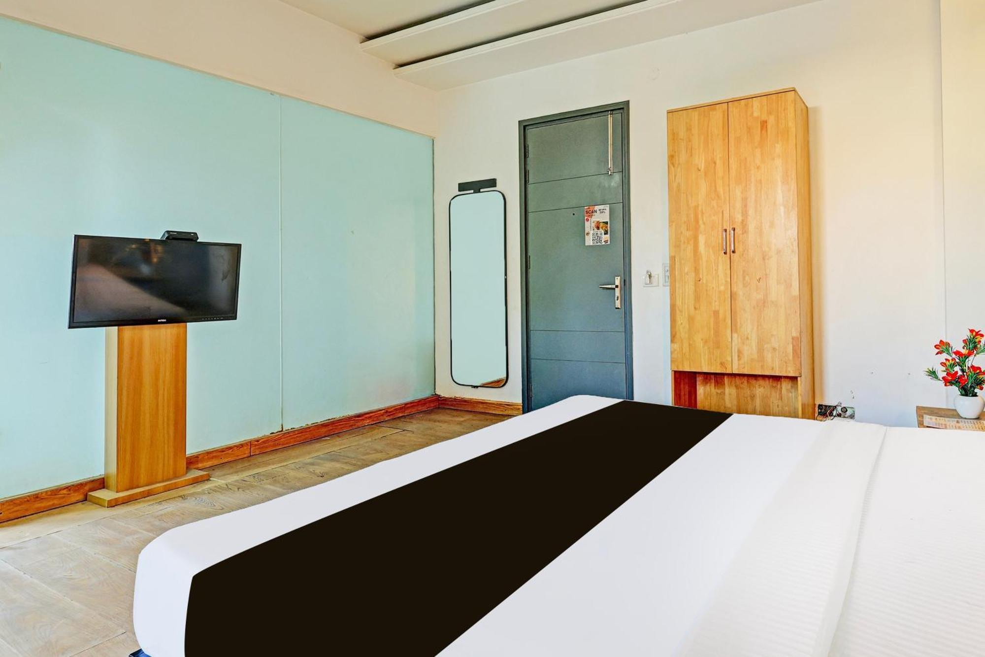 Townhouse Sector 49 Sohna Road Hotel คูร์เคาน์ ภายนอก รูปภาพ