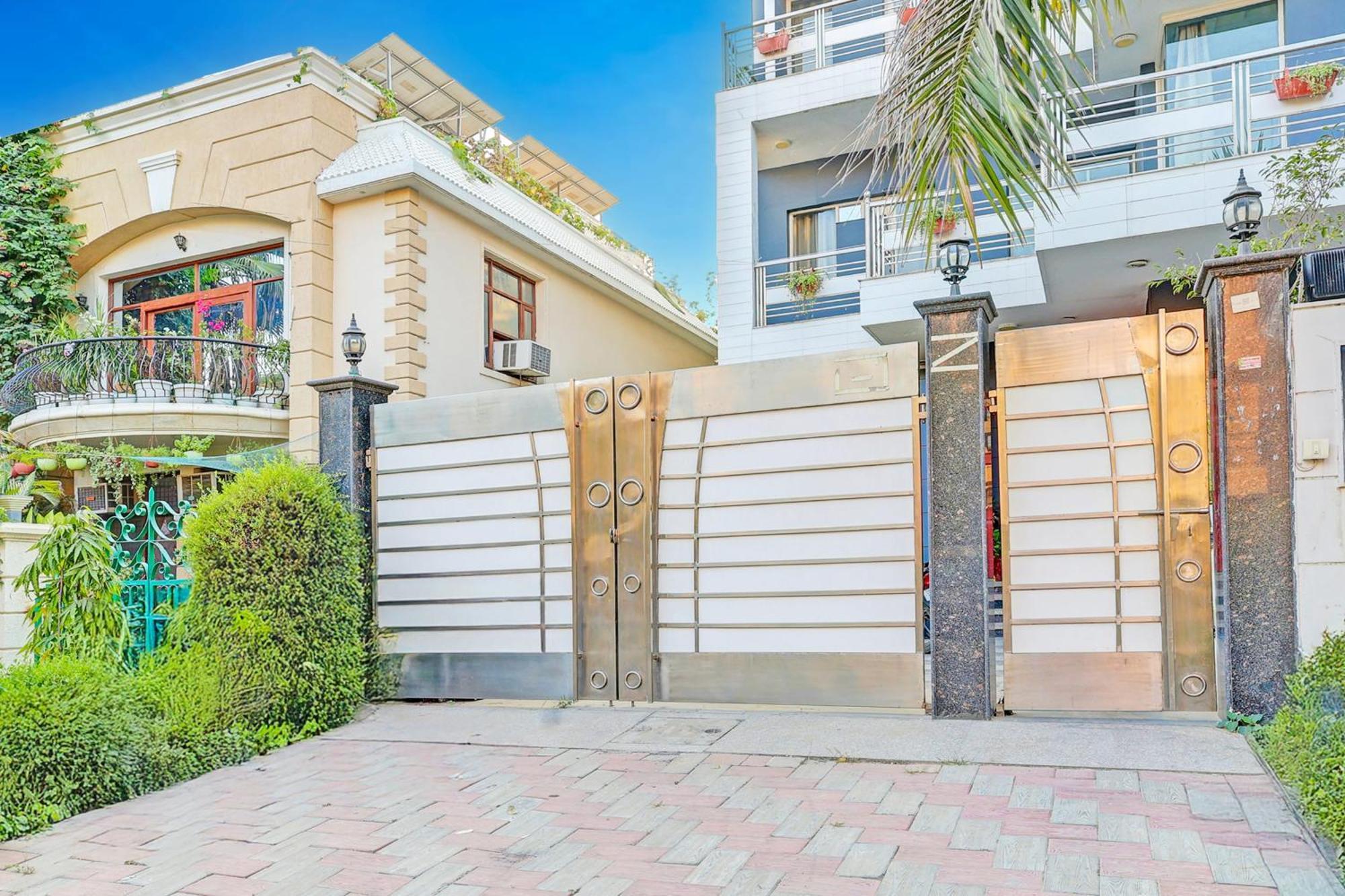 Townhouse Sector 49 Sohna Road Hotel คูร์เคาน์ ภายนอก รูปภาพ