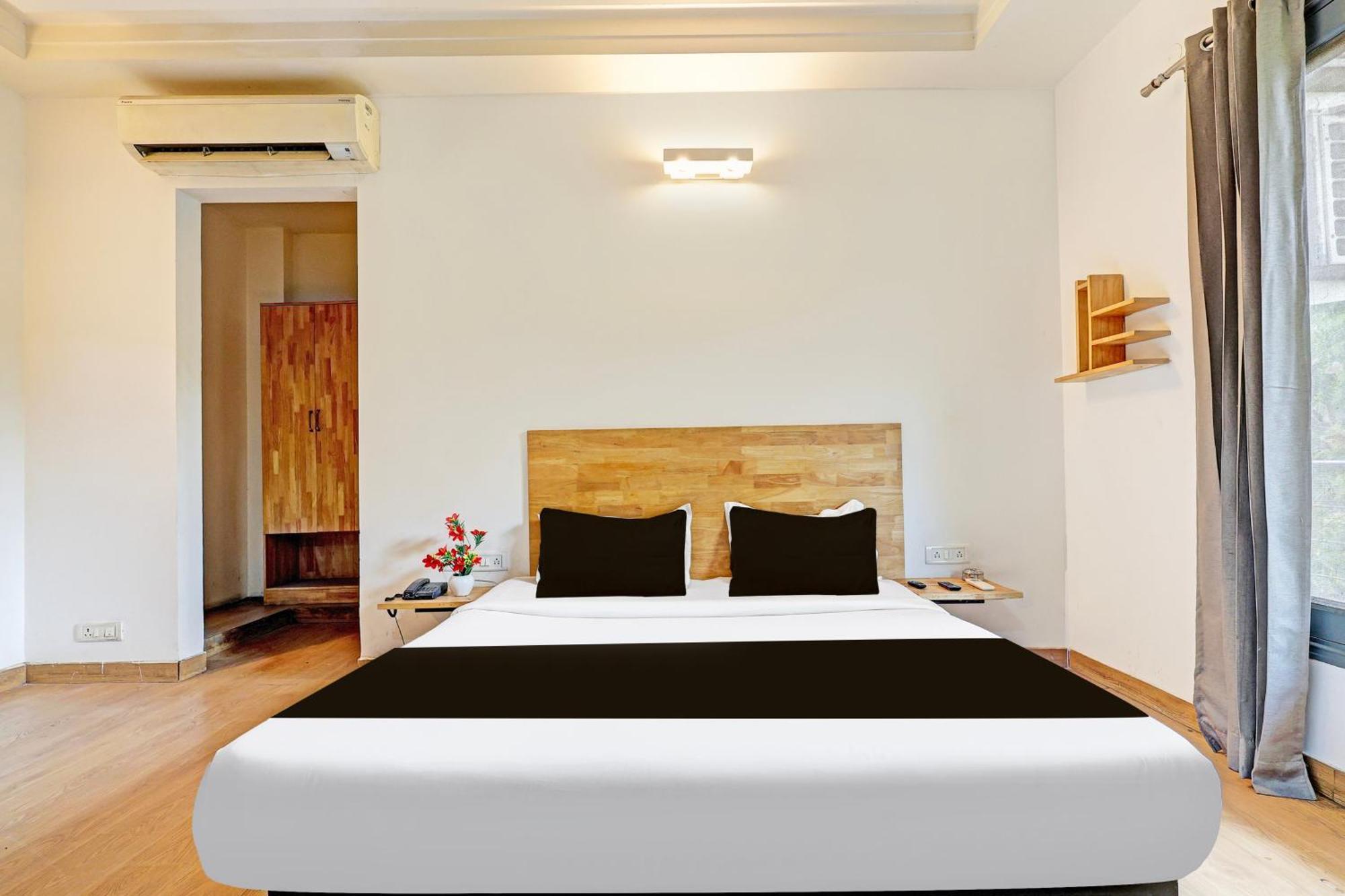 Townhouse Sector 49 Sohna Road Hotel คูร์เคาน์ ภายนอก รูปภาพ